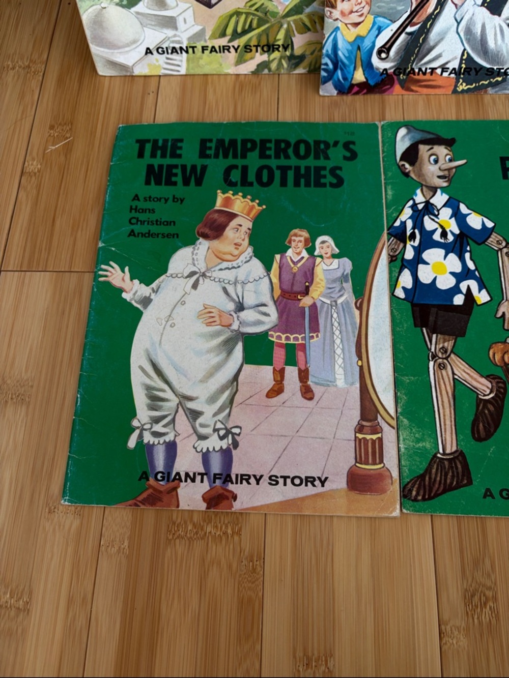 Classic Fairy Tale Storybook Set - Blue & Green Covers - Picture 7 of 16